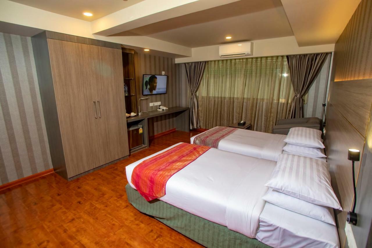 Prestige Residences At Golden Valley By Grand United Hospitality Янгон Экстерьер фото