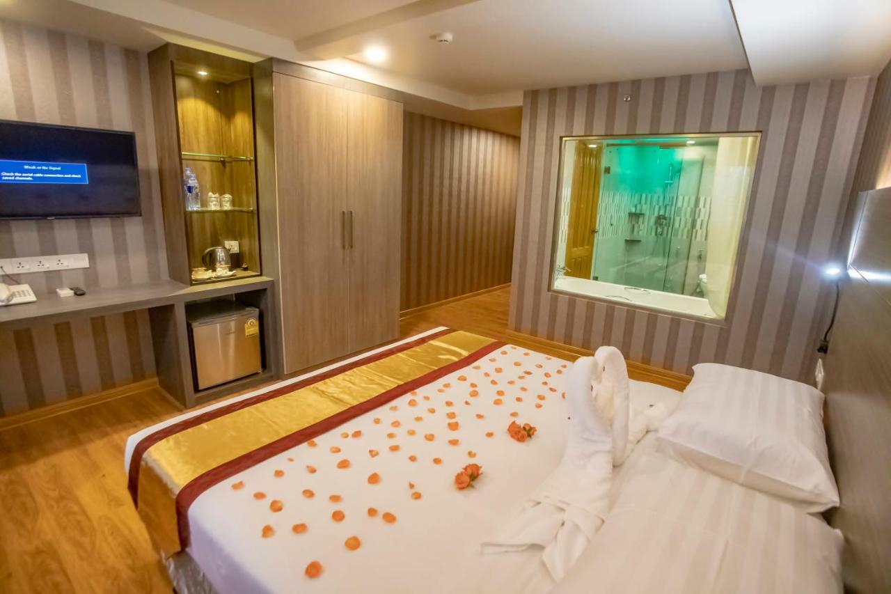 Prestige Residences At Golden Valley By Grand United Hospitality Янгон Экстерьер фото