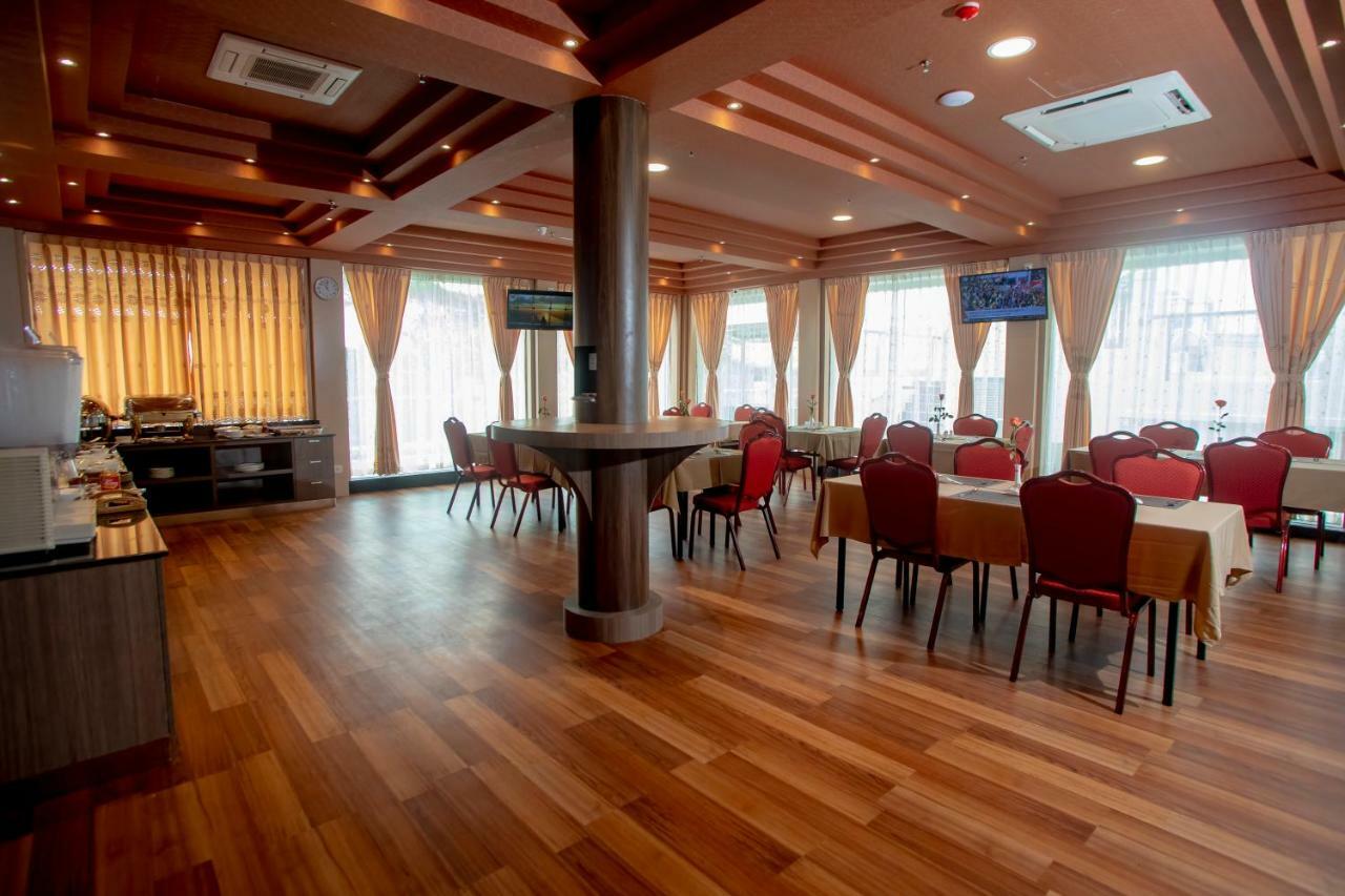 Prestige Residences At Golden Valley By Grand United Hospitality Янгон Экстерьер фото