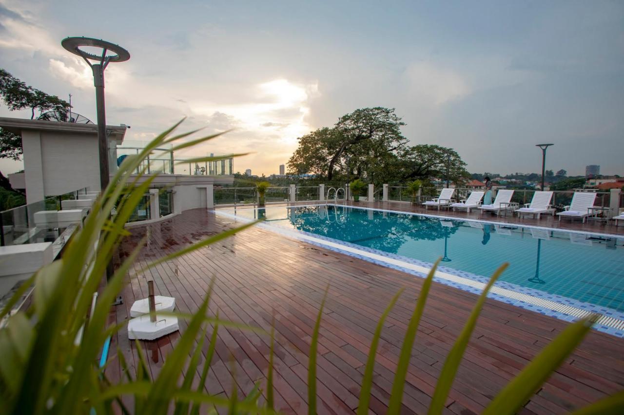 Prestige Residences At Golden Valley By Grand United Hospitality Янгон Экстерьер фото