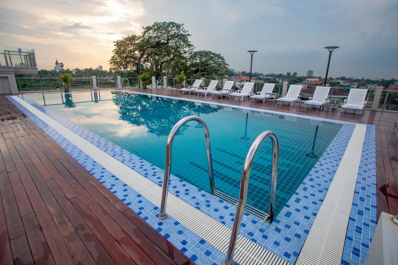 Prestige Residences At Golden Valley By Grand United Hospitality Янгон Экстерьер фото