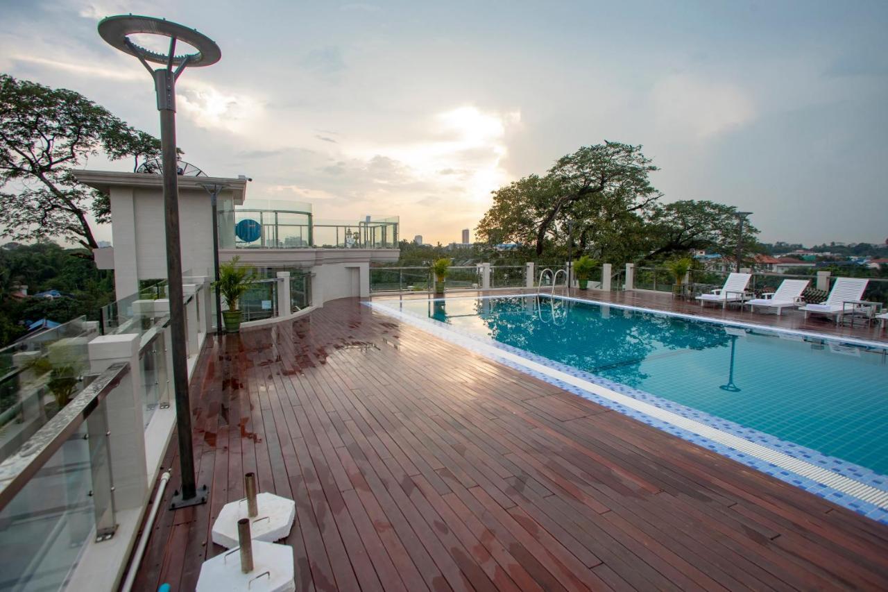 Prestige Residences At Golden Valley By Grand United Hospitality Янгон Экстерьер фото